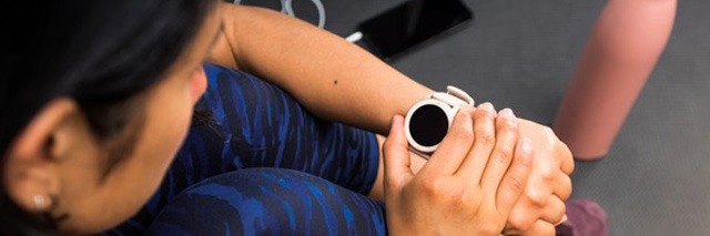 Funkcjonalność i wytrzymałość – najważniejsze cechy smartwatcha na siłownię