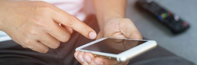 Jak połączyć telefon z telewizorem – sprawdź, czy masz odpowiedni smartfon